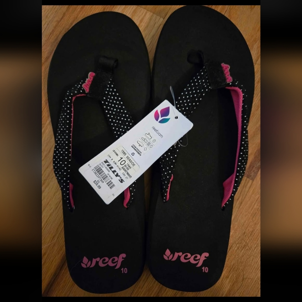Reef Women's Black and Pink Sandals